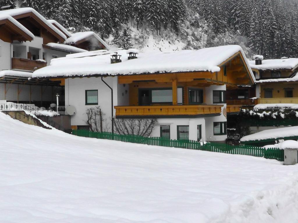 Appartementhaus Zillertal By Piaunddirk Finkenberg Exterior photo